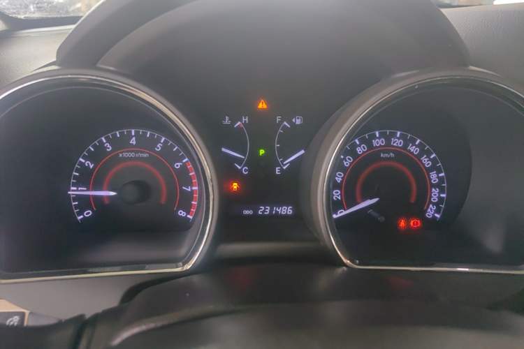 Used Toyota Highlander 2013 2.7L Two-Wheel Drive 7-Seater Zijin Edition Instrument Cluster