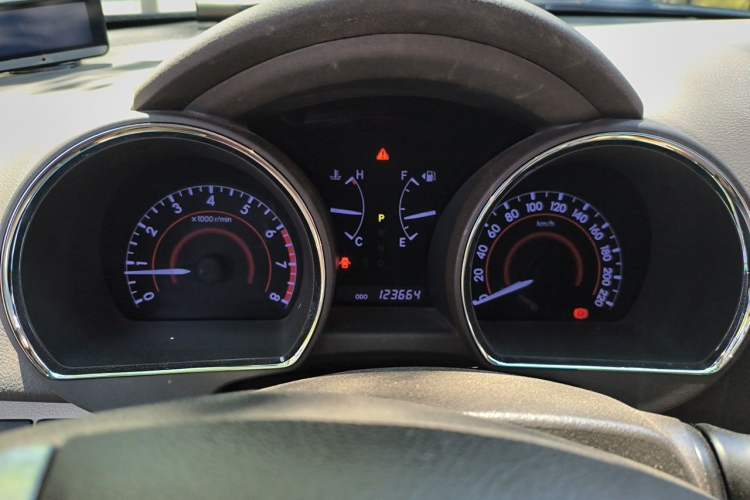 Used Toyota Highlander 2013 2.7L Two-Wheel Drive 7-Seater Zijin Edition Instrument Cluster