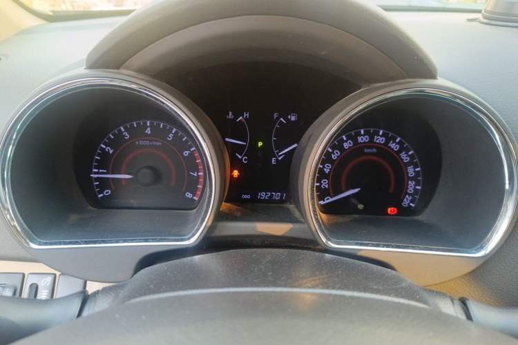 Used Toyota Highlander 2013 2.7L Two-Wheel Drive 5-Seater Purple Gold Edition Instrument Cluster