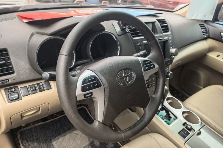 Used Toyota Highlander 2013 2.7L Two-Wheel Drive 7-Seater Zijin Edition Interior 7