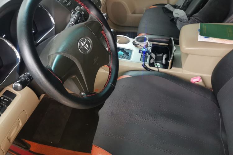 Used Toyota Highlander 2013 2.7L Two-Wheel Drive 5-Seater Purple Gold Edition Left Front Seat