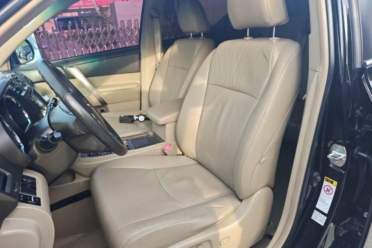 Used Toyota Highlander 2013 2.7L Two-Wheel Drive 7-Seater Zijin Edition Left Front Seat