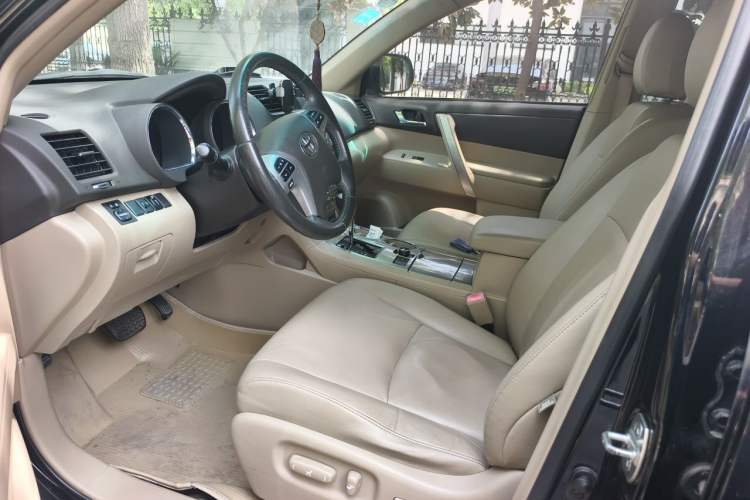 Used Toyota Highlander 2013 2.7L Two-Wheel Drive 7-Seater Zijin Edition Left Front Seat