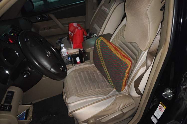 Used Toyota Highlander 2013 2.7L Two-Wheel Drive 5-Seater Purple Gold Edition Left Front Seat