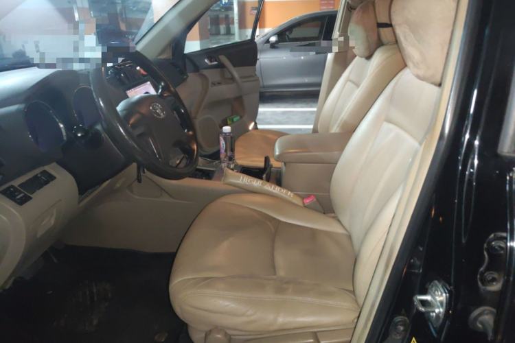 Used Toyota Highlander 2013 2.7L Two-Wheel Drive 5-Seater Purple Gold Edition Left Front Seat