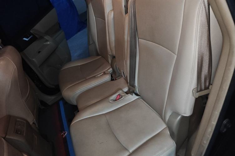Used Toyota Highlander 2013 2.7L Two-Wheel Drive 5-Seater Purple Gold Edition Left Rear Seat