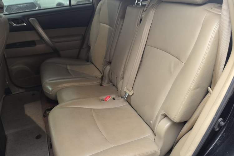 Used Toyota Highlander 2013 2.7L Two-Wheel Drive 7-Seater Zijin Edition Left Rear Seat