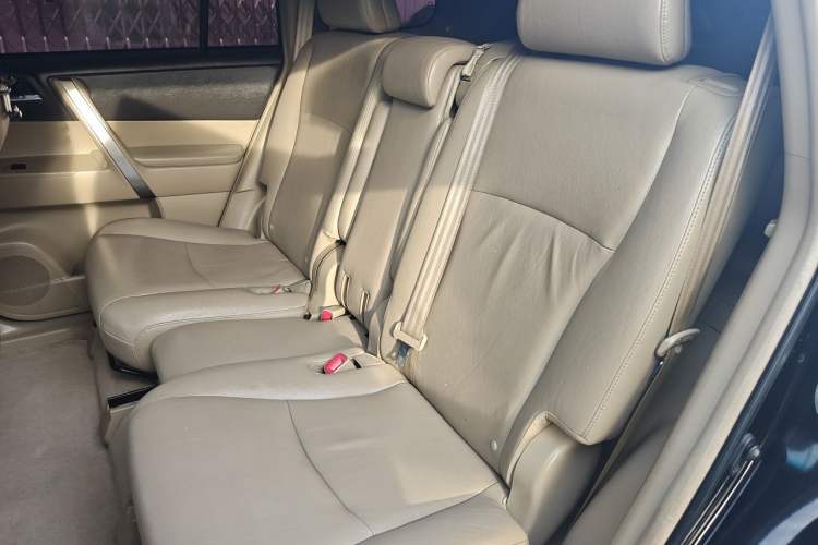 Used Toyota Highlander 2013 2.7L Two-Wheel Drive 7-Seater Zijin Edition Left Rear Seat
