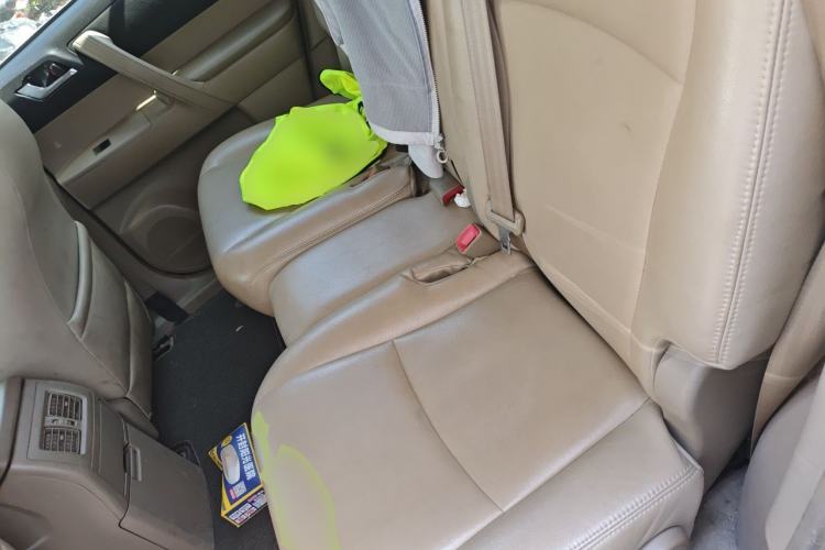 Used Toyota Highlander 2013 2.7L Two-Wheel Drive 5-Seater Purple Gold Edition Left Rear Seat