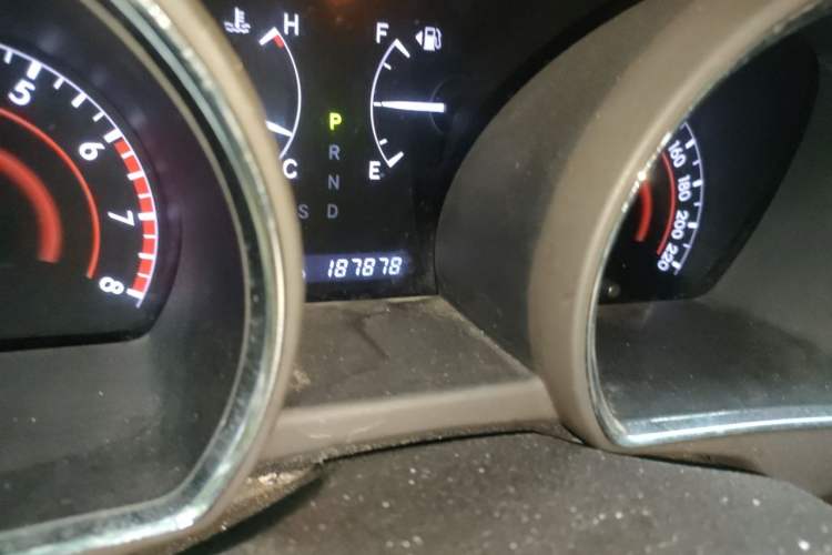 Used Toyota Highlander 2013 2.7L Two-Wheel Drive 7-Seater Zijin Edition Odometer Close Up
