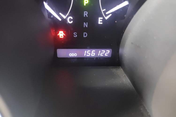 Used Toyota Highlander 2013 2.7L Two-Wheel Drive 5-Seater Purple Gold Edition Odometer Close Up