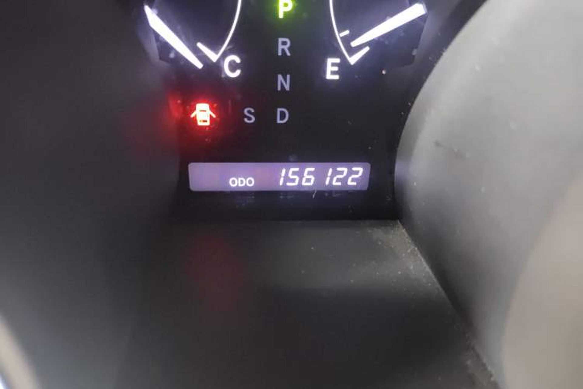 Used Toyota Highlander 2013 2.7L Two-Wheel Drive 5-Seater Purple Gold Edition Odometer Close Up