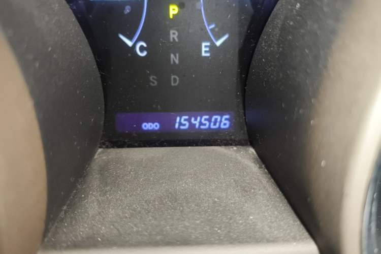 Used Toyota Highlander 2013 2.7L Two-Wheel Drive 5-Seater Purple Gold Edition Odometer Close Up