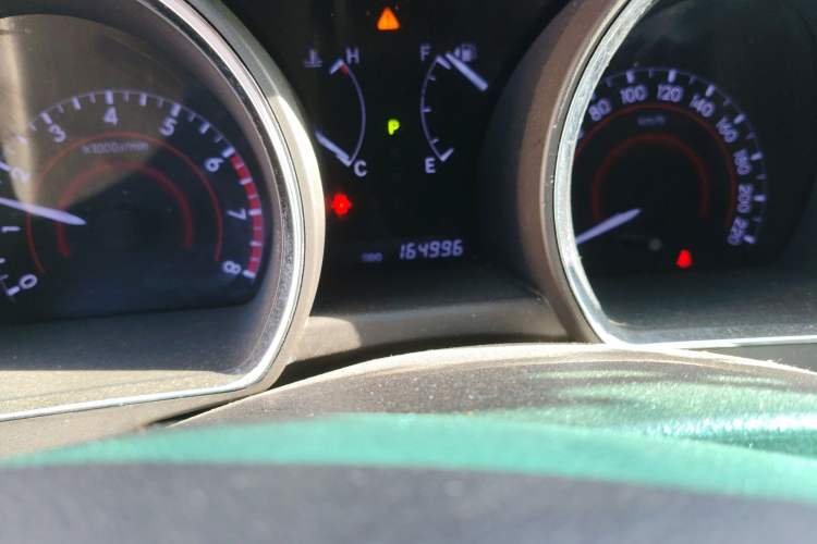 Used Toyota Highlander 2013 2.7L Two-Wheel Drive 7-Seater Zijin Edition Odometer Close Up