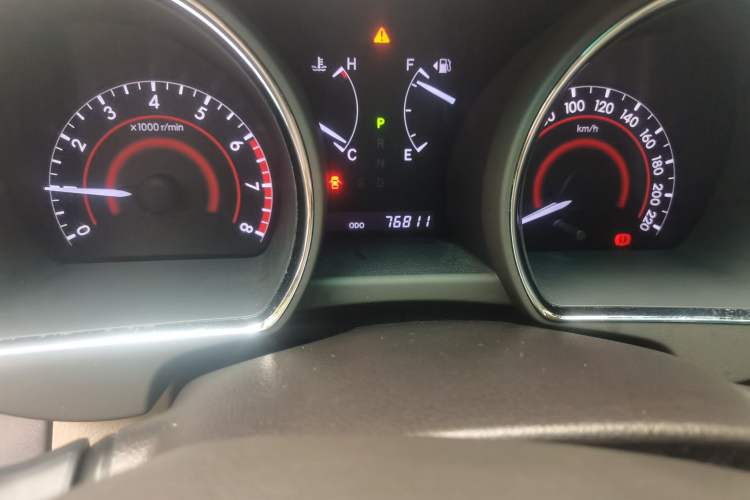Used Toyota Highlander 2013 2.7L Two-Wheel Drive 7-Seater Zijin Edition Odometer Close Up