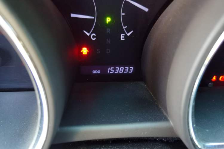 Used Toyota Highlander 2013 2.7L Two-Wheel Drive 5-Seater Purple Gold Edition Odometer Close Up