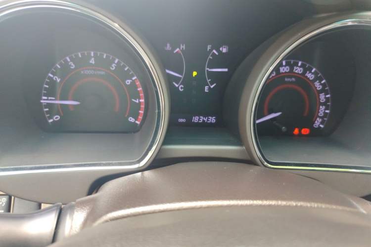 Used Toyota Highlander 2013 2.7L Two-Wheel Drive 7-Seater Zijin Edition Odometer Close Up