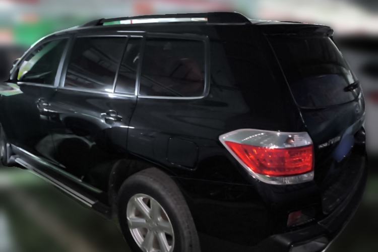 Used Toyota Highlander 2013 2.7L Two-Wheel Drive 5-Seater Purple Gold Edition Rear Left 45 Deg