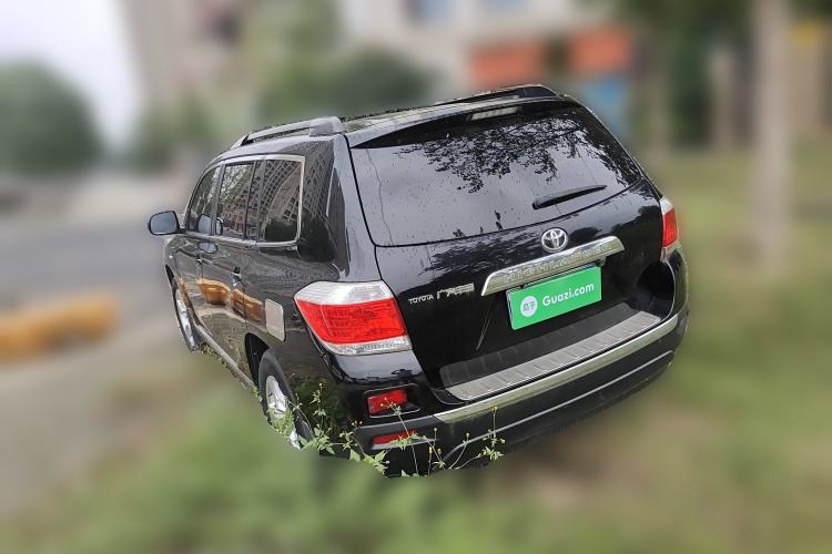 Used Toyota Highlander 2013 2.7L Two-Wheel Drive 5-Seater Purple Gold Edition Rear Left 45 Deg