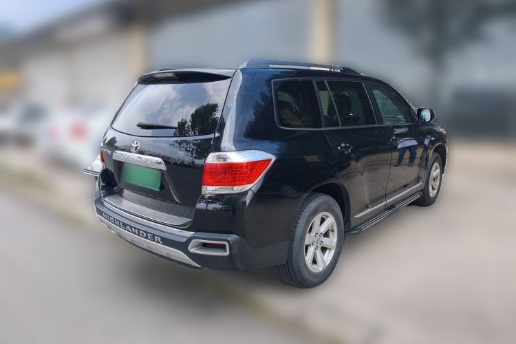 Used Toyota Highlander 2013 2.7L Two-Wheel Drive 5-Seater Purple Gold Edition Rear Right 45 Deg