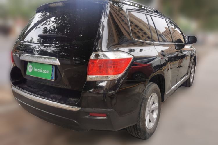 Used Toyota Highlander 2013 2.7L Two-Wheel Drive 5-Seater Purple Gold Edition Rear Right 45 Deg
