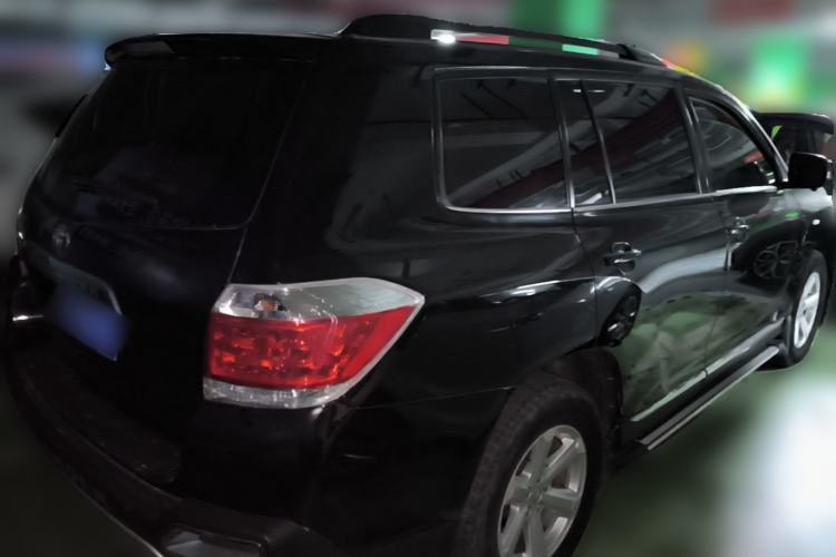 Used Toyota Highlander 2013 2.7L Two-Wheel Drive 5-Seater Purple Gold Edition Rear Right 45 Deg