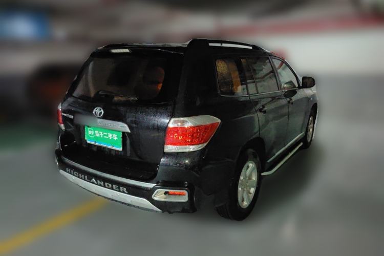 Used Toyota Highlander 2013 2.7L Two-Wheel Drive 5-Seater Purple Gold Edition Rear Right 45 Deg