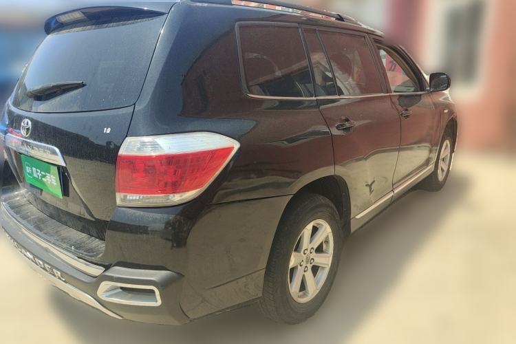 Used Toyota Highlander 2013 2.7L Two-Wheel Drive 5-Seater Purple Gold Edition Rear Right 45 Deg