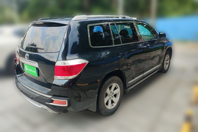 Used Toyota Highlander 2013 2.7L Two-Wheel Drive 5-Seater Purple Gold Edition Rear Right 45 Deg