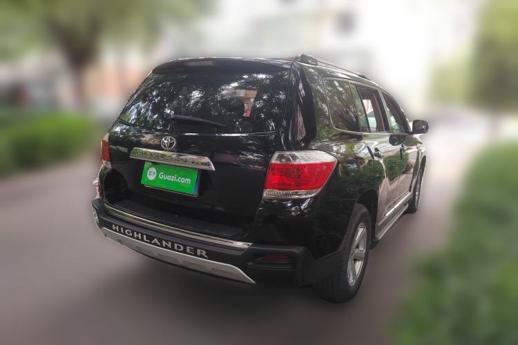 Used Toyota Highlander 2013 2.7L Two-Wheel Drive 5-Seater Purple Gold Edition Rear Right 45 Deg