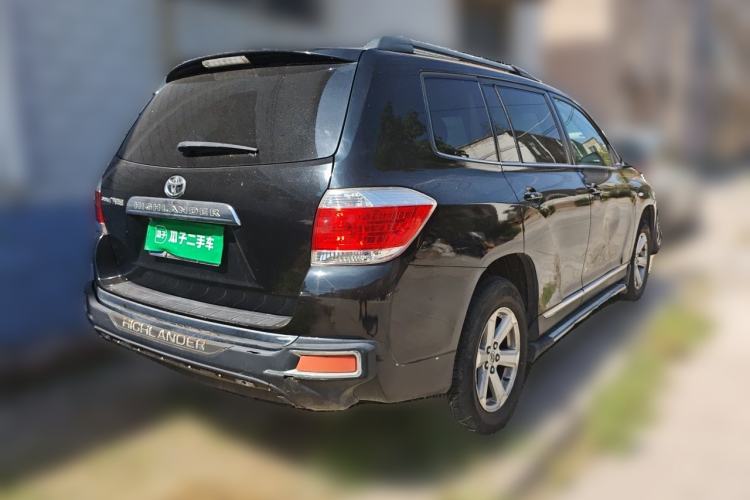 Used Toyota Highlander 2013 2.7L Two-Wheel Drive 5-Seater Purple Gold Edition Rear Right 45 Deg