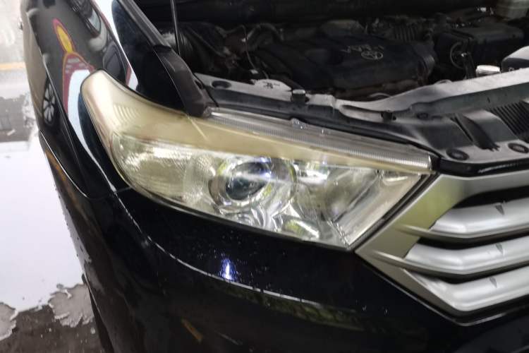 Used Toyota Highlander 2013 2.7L Two-Wheel Drive 7-Seater Zijin Edition Right Front Headlight