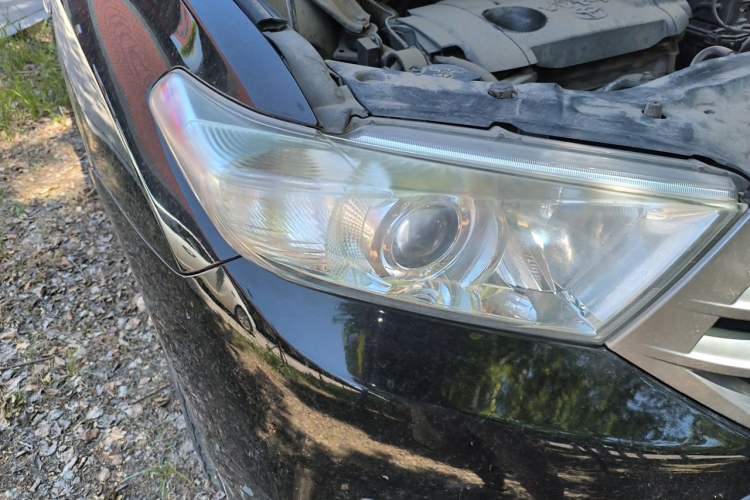 Used Toyota Highlander 2013 2.7L Two-Wheel Drive 7-Seater Zijin Edition Right Front Headlight