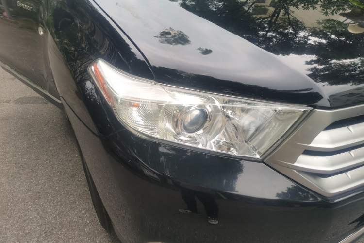 Used Toyota Highlander 2013 2.7L Two-Wheel Drive 7-Seater Zijin Edition Right Front Headlight