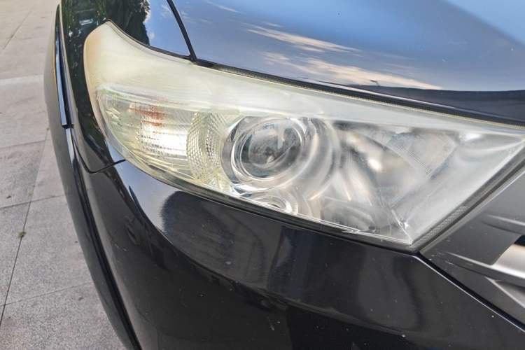 Used Toyota Highlander 2013 2.7L Two-Wheel Drive 5-Seater Purple Gold Edition Right Front Headlight