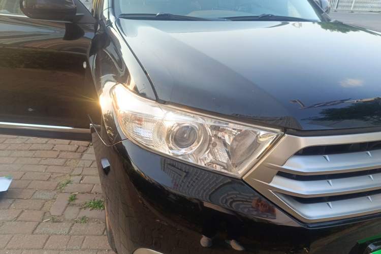 Used Toyota Highlander 2013 2.7L Two-Wheel Drive 5-Seater Purple Gold Edition Right Front Headlight