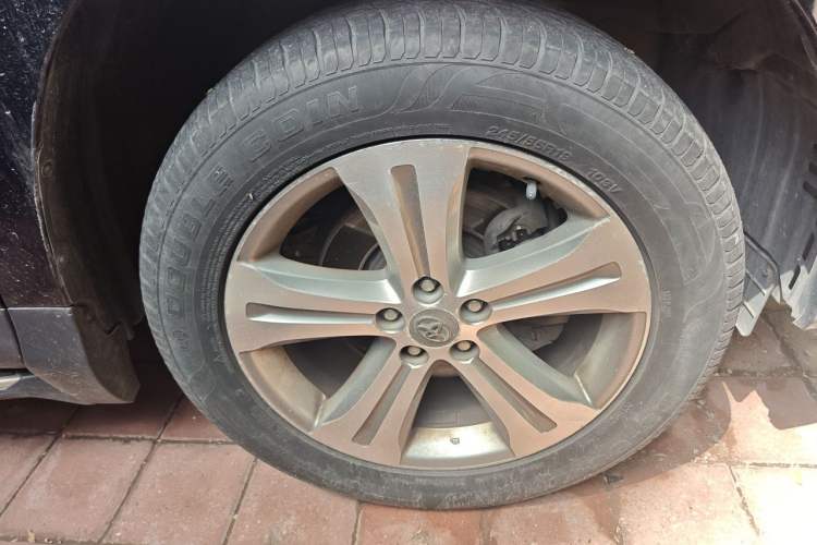 Used Toyota Highlander 2013 2.7L Two-Wheel Drive 7-Seater Zijin Edition Right Front Wheel Hub