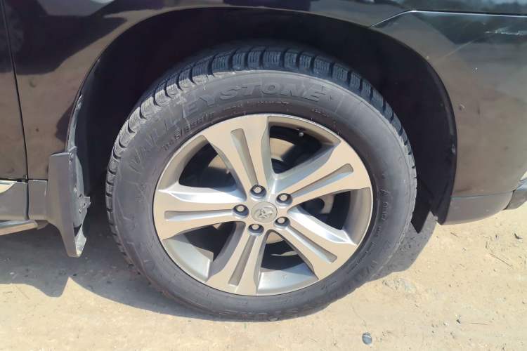 Used Toyota Highlander 2013 2.7L Two-Wheel Drive 7-Seater Zijin Edition Right Front Wheel Hub