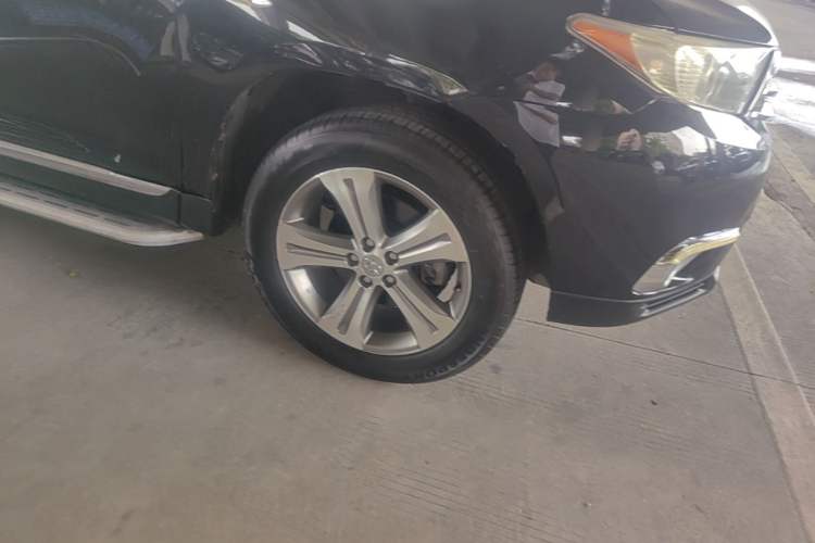 Used Toyota Highlander 2013 2.7L Two-Wheel Drive 7-Seater Zijin Edition Right Front Wheel Hub