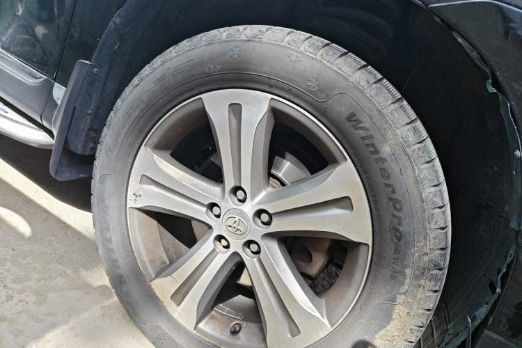 Used Toyota Highlander 2013 2.7L Two-Wheel Drive 7-Seater Zijin Edition Right Front Wheel Hub