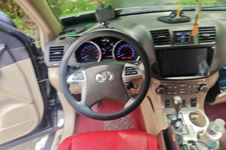 Used Toyota Highlander 2013 2.7L Two-Wheel Drive 7-Seater Zijin Edition Steering Wheel