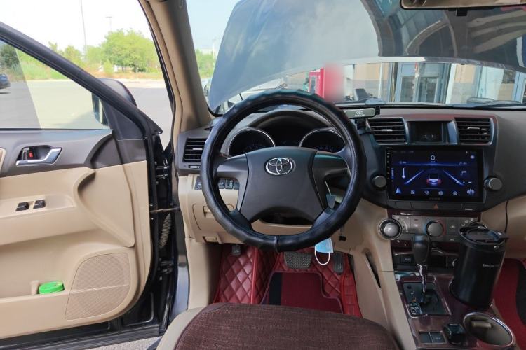 Used Toyota Highlander 2013 2.7L Two-Wheel Drive 5-Seater Purple Gold Edition Steering Wheel