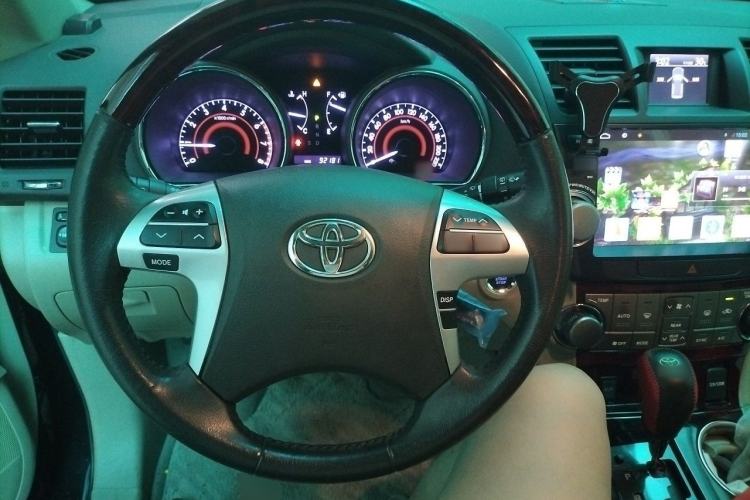 Used Toyota Highlander 2013 2.7L Two-Wheel Drive 7-Seater Zijin Edition Steering Wheel