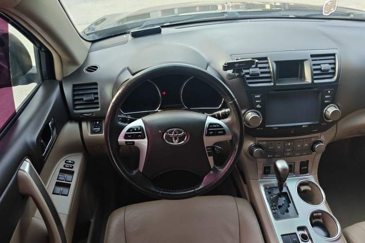 Used Toyota Highlander 2013 2.7L Two-Wheel Drive 7-Seater Zijin Edition Steering Wheel