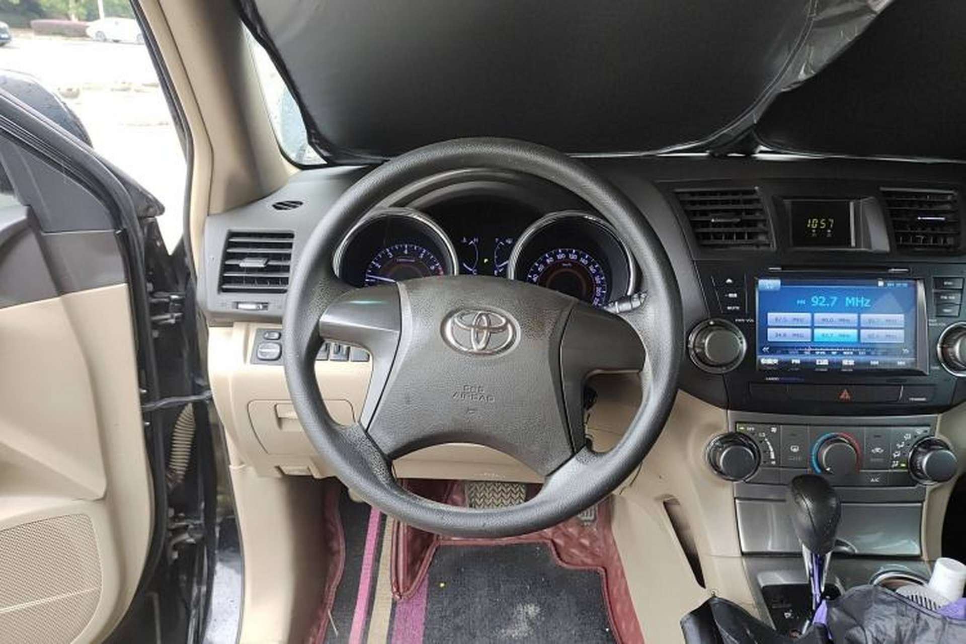 Used Toyota Highlander 2013 2.7L Two-Wheel Drive 5-Seater Purple Gold Edition Steering Wheel