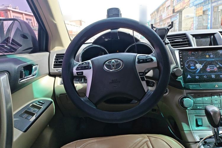 Used Toyota Highlander 2013 2.7L Two-Wheel Drive 7-Seater Zijin Edition Steering Wheel