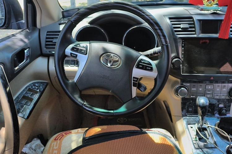Used Toyota Highlander 2013 2.7L Two-Wheel Drive 7-Seater Zijin Edition Steering Wheel