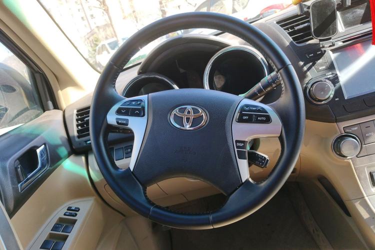 Used Toyota Highlander 2013 2.7L Two-Wheel Drive 7-Seater Zijin Edition Steering Wheel