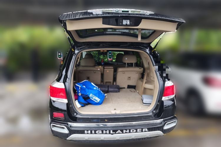 Used Toyota Highlander 2013 2.7L Two-Wheel Drive 7-Seater Zijin Edition Trunk