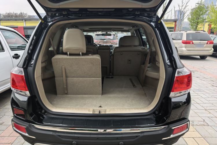 Used Toyota Highlander 2013 2.7L Two-Wheel Drive 7-Seater Zijin Edition Trunk